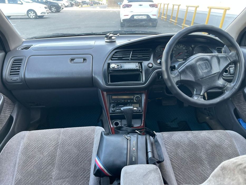 Продаю машину HONDA