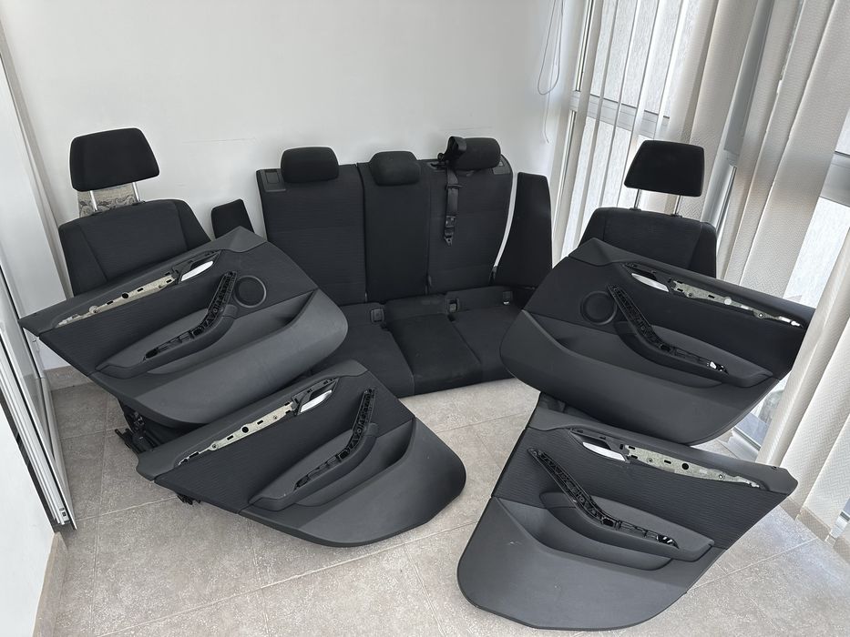 Vând interior textil BMW X1 e84