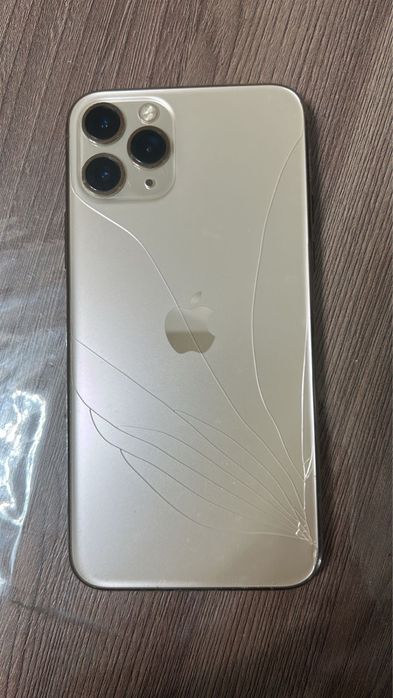 Продам айфон 11 про 256