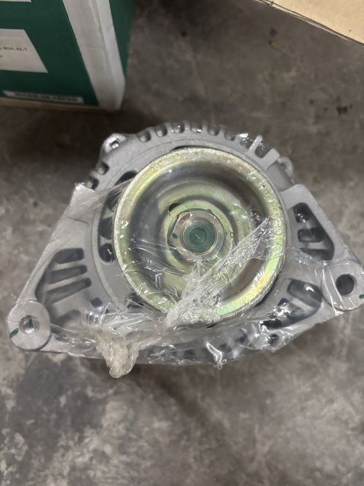 Генератор митсубиси галант E33