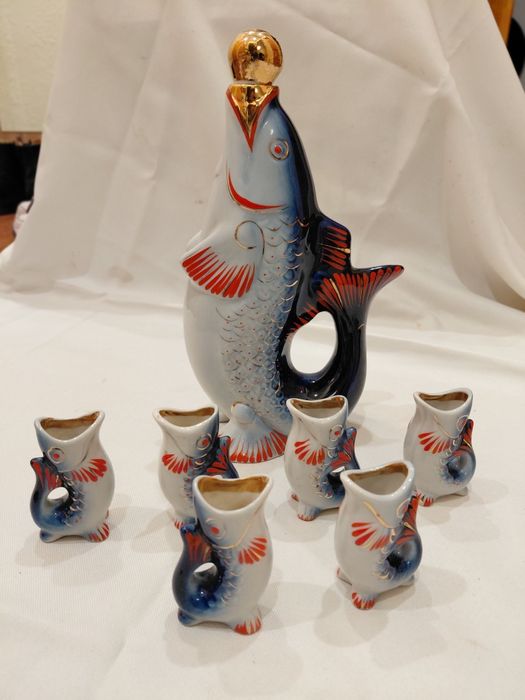 Фарфоровый штоф рыбка