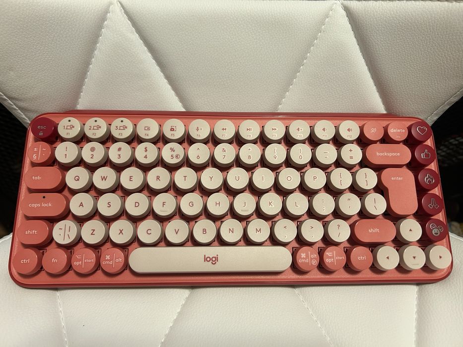 Vând Tastatura + Mouse Logitech