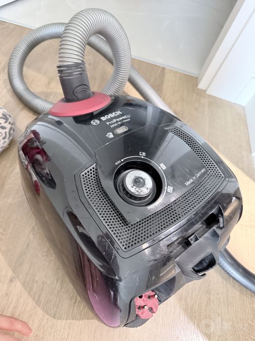Продаётся пылесос Bosch