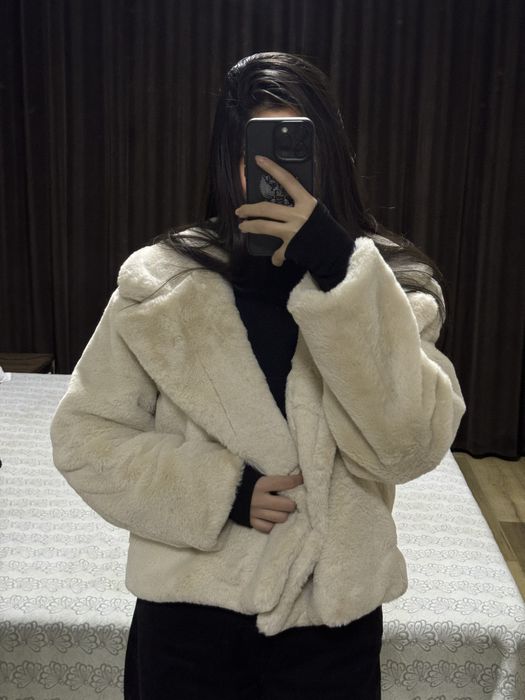 Шуба Stradivarius