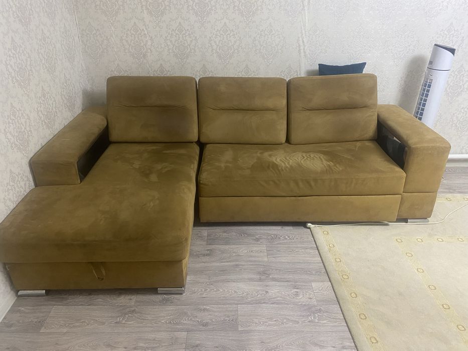 Продается диван.
