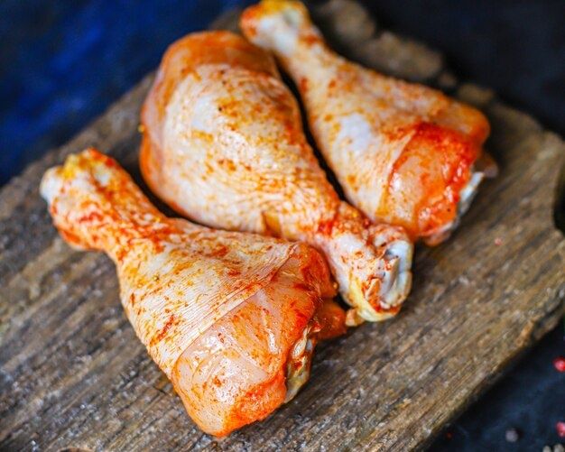 Продается Сочный сырой маринованный шашлык из окорочка