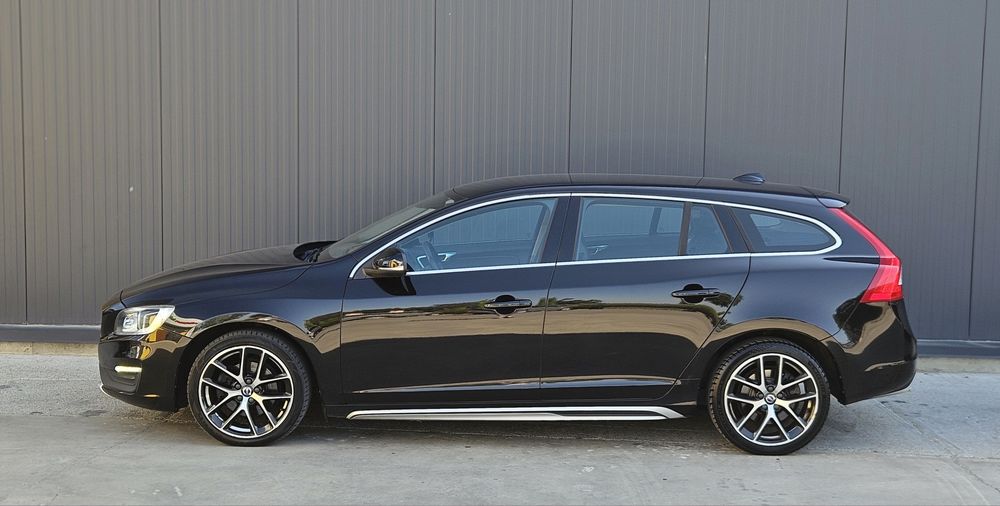 Volvo V60 2.0 D 150 cp 2017 Xenon-Navi-Clima-Jante R18-Scaune incalzite
