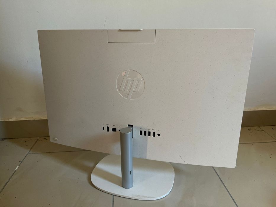 Продам новый Моноблок HP ProOne 240 G10