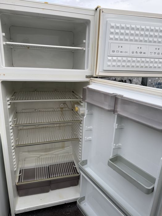 Хладилник Bosch – работещ, 175 см / 70 см