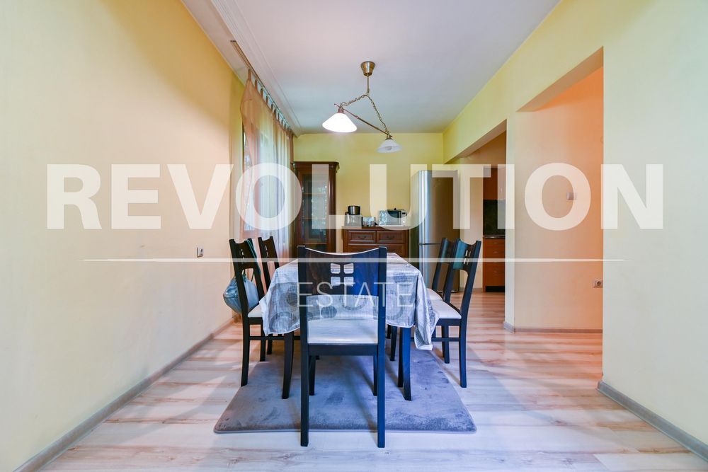 Дава се под наем Тристаен апартамент в София, Гоце Делчев - 110 кв.м за 847.62 € - Снимка #1