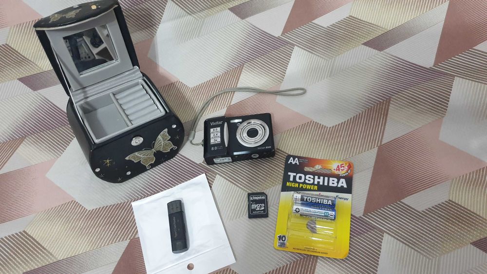 Фотоапарат Vivitar ViviCam 8340 - 8 Mpx