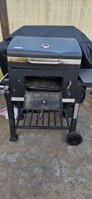 Барбекю на дървени въглища tepro