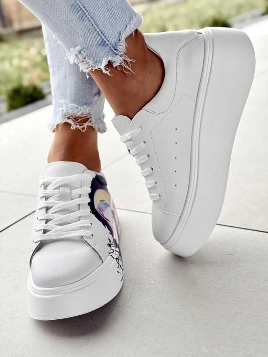 Дамски бели маратонки от естествена кожа