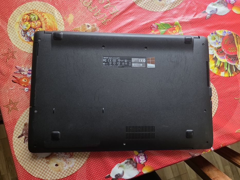 Laptop Asus funcțional