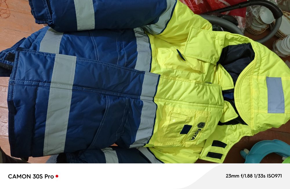 Спецодежда продаётся