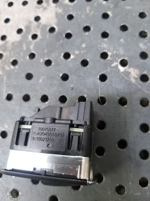 Buton geam electric dreapta fata mercedes c class w204 a2049058202