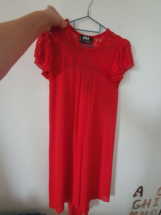 Rochie rosie eveniment
