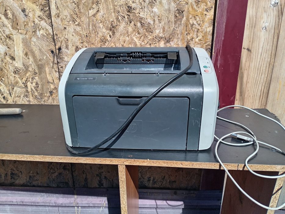 Продам принтер hp 1010