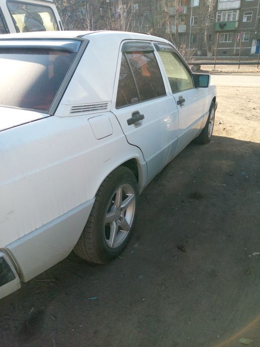 Мерседес Бенс 190Е, 1991 года