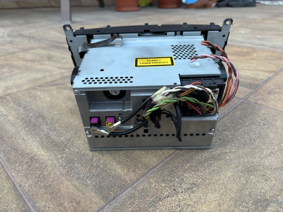 URGENT Radio/Casetofon Mercedes C class W203 2005