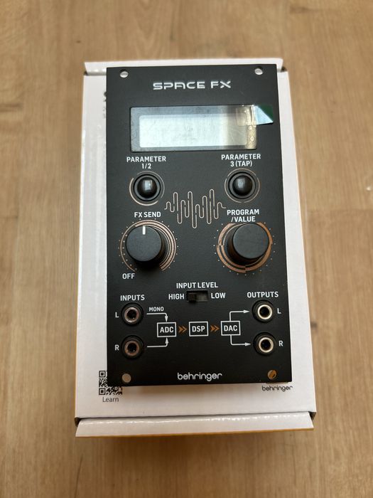 Behringer Space fx