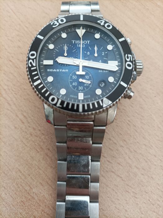 Продавам мъжки часовник Tissot