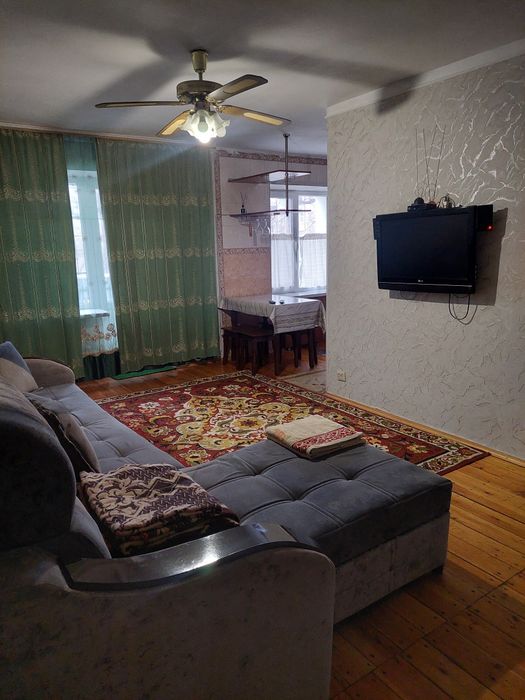 2-хкомнатная в центре посуточно.