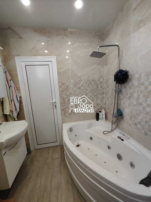 Продава се Тристаен апартамент в Стара Загора, Железник - изток - 89 кв.м за 1742 €/кв.м - Снимка #8