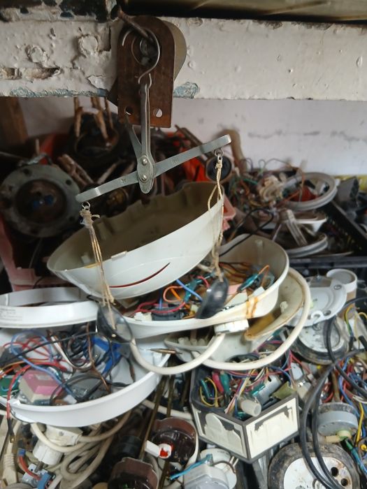 Весы маленкий. .