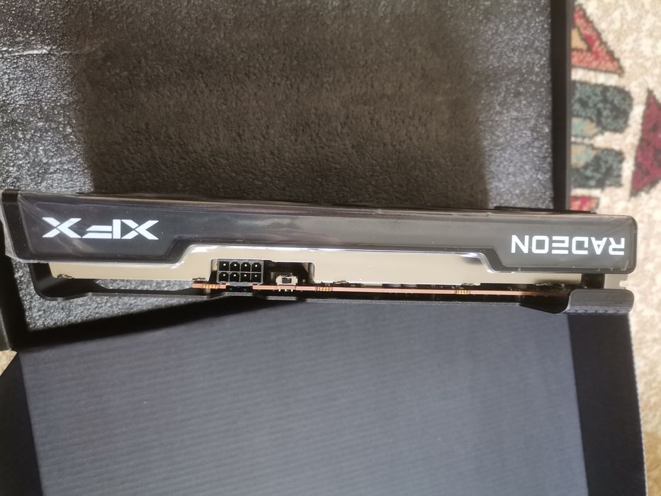 Vând sau  Schimb  Placa video  XFX Radeon RX 6600 Speedster SWFT 210 C