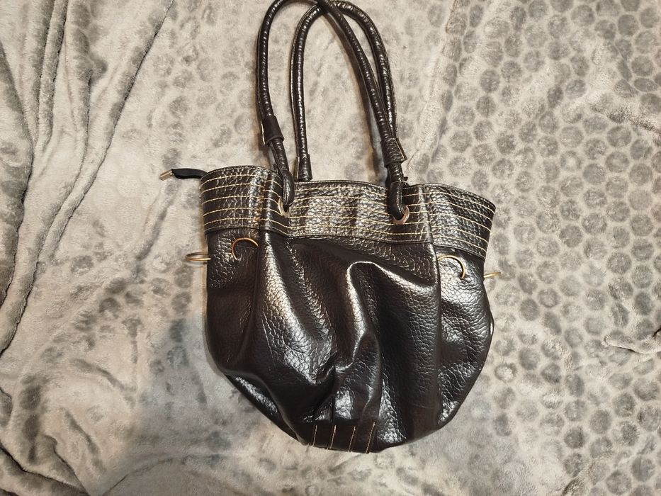 Prada-италиянска чанта