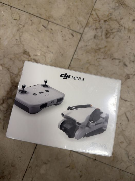 Drona dji mini 3 noua sigilata model 4k cu controller si baterie