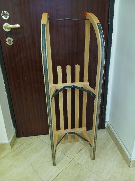 Șoc  !!! 2 sănii foarte bune la preț de mai puțin  una  !