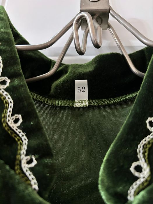 Көйлек сатылады.