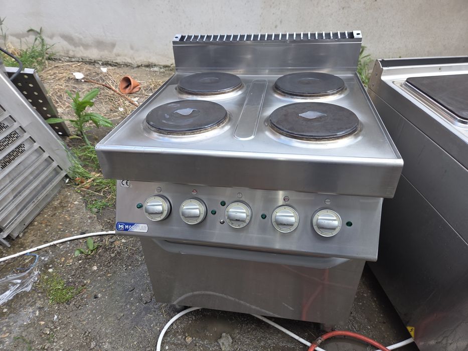 Cuptor electric la 380v, capacitate mare, stare buna, gastro sau patis