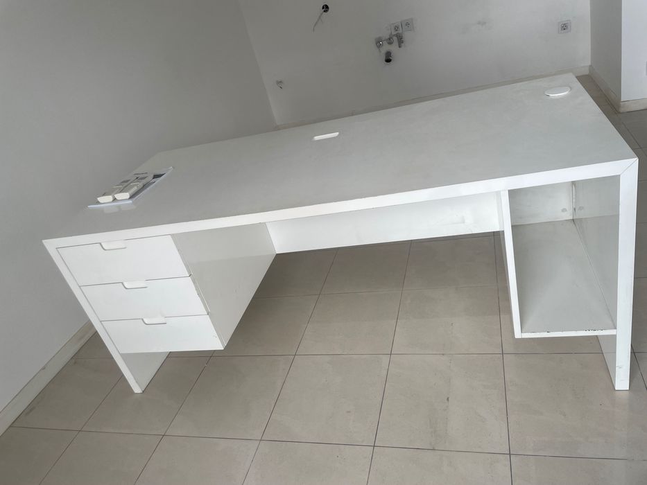 Офис бюро MDF бял лак 180/80