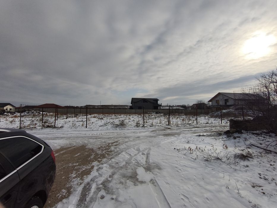 Tren intravilan casa