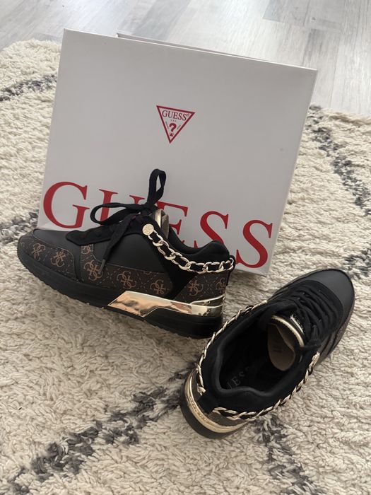 Дамски маратонки  Guess