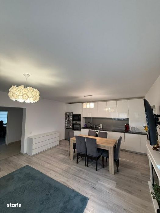 Vand Duplex Floresti - Teilor, 4 dormitoare, 250 mp teren