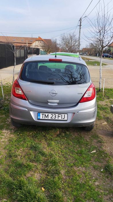 Vând Opel Corsa D