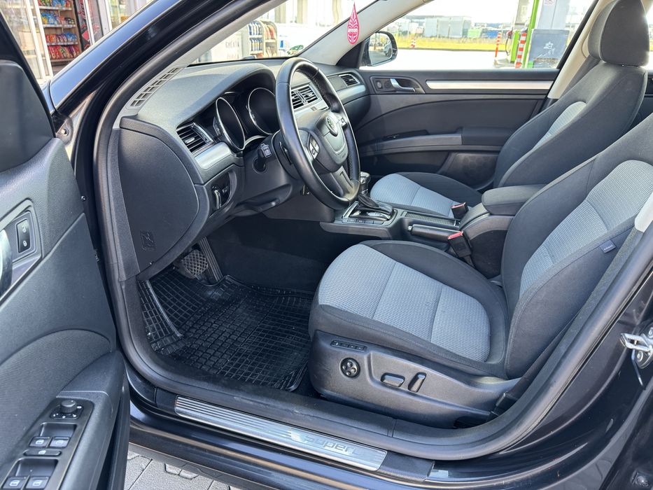 Skoda Superb 2.0TDI-170CP Euro5 NOU ADUS Bixenon Navigatie Jante Top