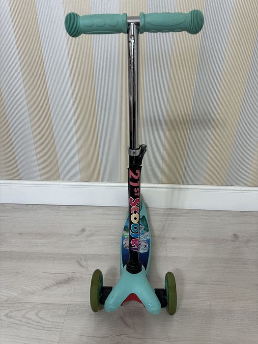 Продам самокат детский