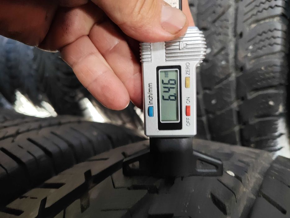 4бр.летни гуми 215/60/17C Michelin