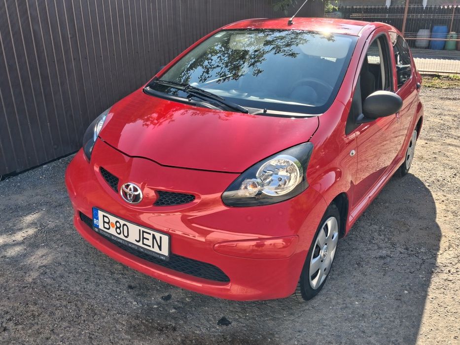 Toyota Aygo acte la zi