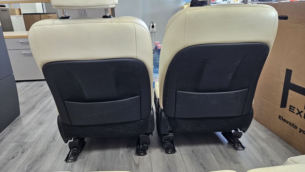 Седалки за Lehus RX 450h