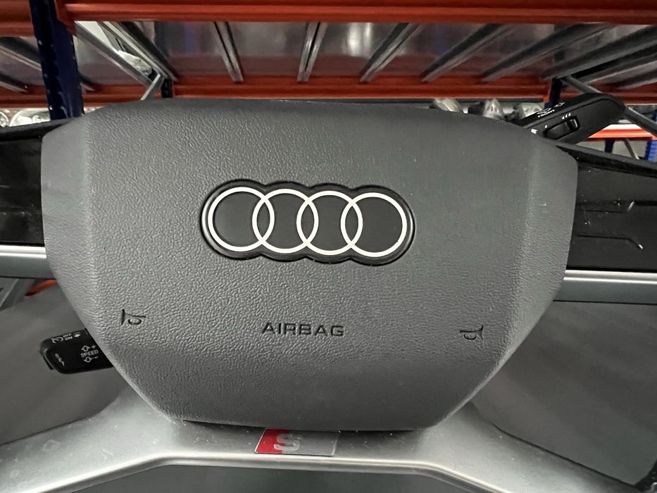 Audi Q4 E-tron волан/ аербег