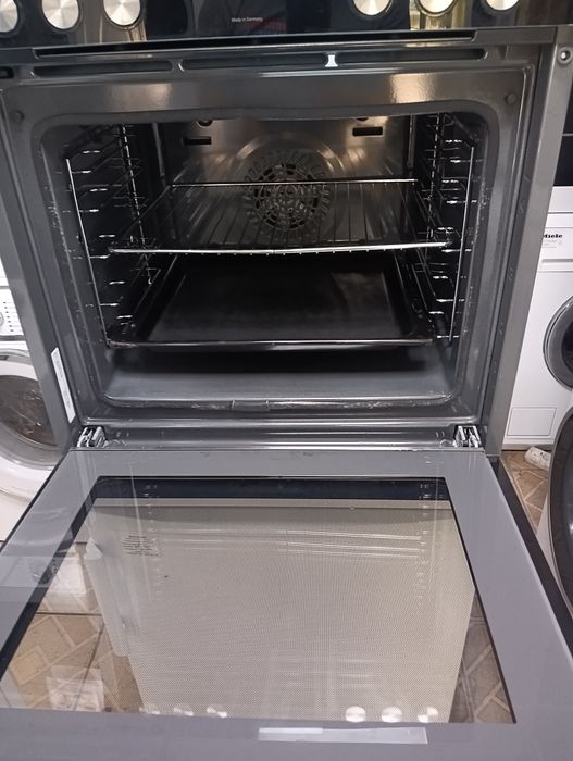 Като нова печка за вграждане Сименс Siemens с две години гаранция!