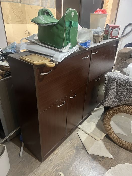 Продам обувницу большую