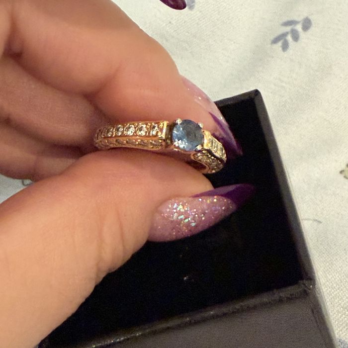 Золото кольцо 750 пробы с бриллиантами