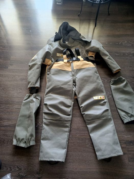 Продаю сварочный  комплект спецодежды